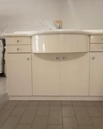 Mobile bagno con specchiera 