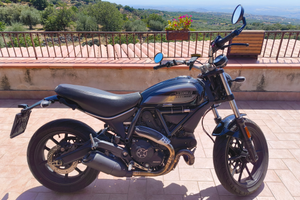 Ducati Scrambler Sixty2