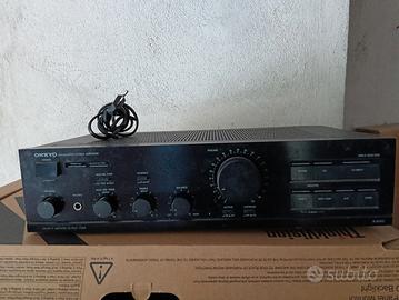 Amplificatore Onkyo A-8150 da testare
