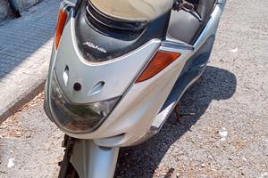 Scooter Yamaha 250