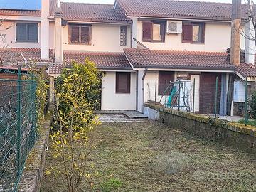 Villino a schiera in posizione panoramica