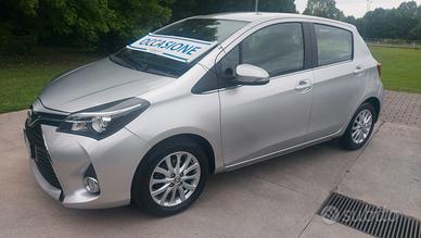 Toyota Yaris 1.0 5 porte Lounge - Neopatentati