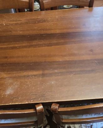 Tavolo in legno 