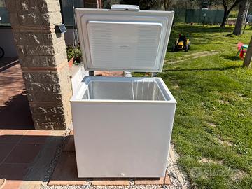Congelatore whirlpool come nuovo