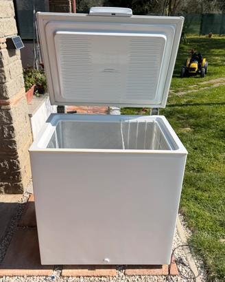 Congelatore whirlpool come nuovo