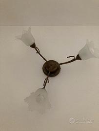 Lampadario da parete in ottone a tre bracci