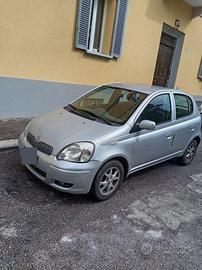 Toyota Yaris 1.0 - 5 porte - benzina - 98000 km