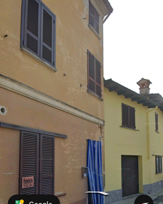 Casa con giardino