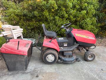 Trattorino tagliaerba motore fuso