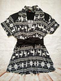 Blusa natalizia in grigio e nero a maniche corte