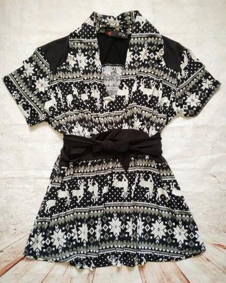 Blusa natalizia in grigio e nero a maniche corte