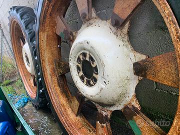 Ruote strette,seminatrice,muletto e rullo