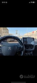 Peugeot 208 GPL/benzina