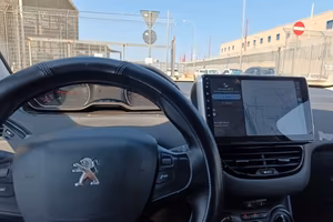 Peugeot 208 GPL/benzina