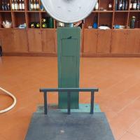 Eleganti mobili espositivi da enoteca in legno