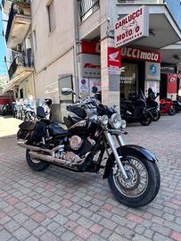 Yamaha XVS 650 Drag Star