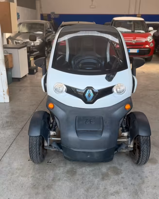 Renault twizy elettrica senza patente