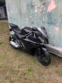 Yamaha YZF 125 R
