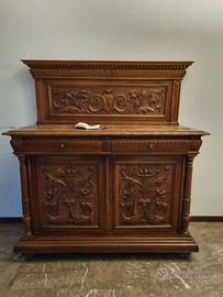 Completa sala da pranzo in noce massiccio scolpito