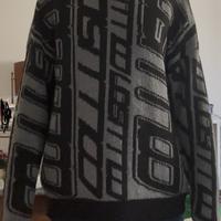 Felpa nera/grigia con pattern grafico grande