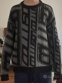 Felpa nera/grigia con pattern grafico grande