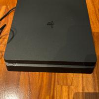 Play station 4 completa di 2 controller