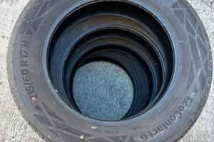 4 PNEUMATICI NUOVI CONTINENTAL 215/60 r17