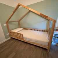 Letto capanna montessoriano legno Mon Lit Cabane