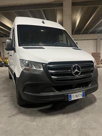 mercedes sprinter 319 v6