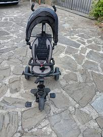 Passeggino tre ruote con triciclo e pedali
