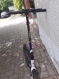 Monopattino elettrico Aprilia