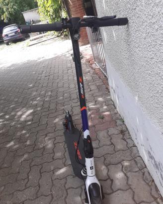 Monopattino elettrico Aprilia