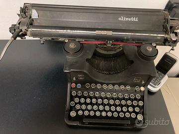 Macchina da scrivere Olivetti M40 carrello lungo