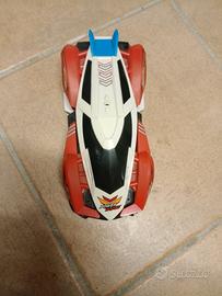macchina giocattolo 