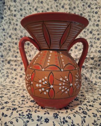anfora vintage colore e decorata 