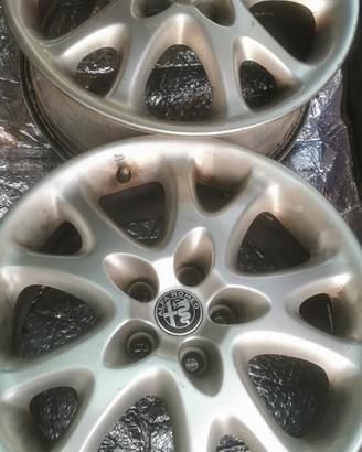 Cerchi in lega Alfa Romeo 147/Gt/156 da 16 pollici