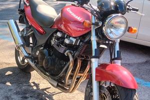 Kawasaki zr7