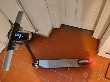 Monopattino elettrico UNAGI e500