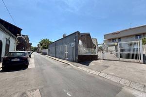 Box / Garage di 50 m² a San Giovanni la Punta