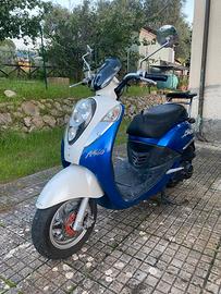 Scooter Sym Mio 100