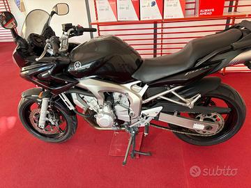 YAMAHA FZ6 FAZER 600