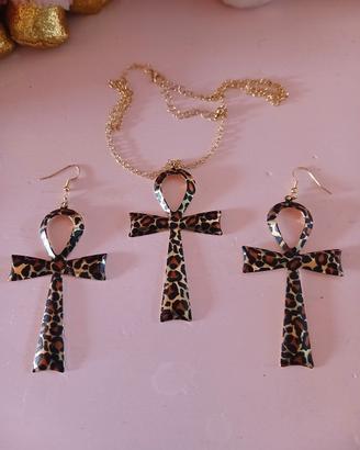 set collana dorata con orecchini 