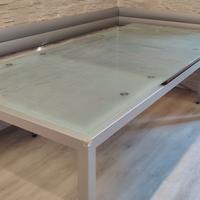 Tavolo in vetro