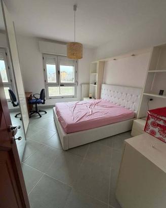 Stanza in appartamento di 110 m² a Pisa