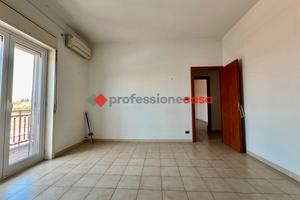 Galermo-Carrubella 4 vani buone condizioni