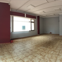 Locale commerciale ,in centro, disponibile subito