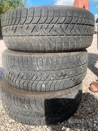 4 pneumatici Pirelli invernali 205/55 R16 91H