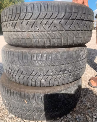 4 pneumatici Pirelli invernali 205/55 R16 91H