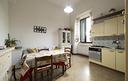 trilocale-ampio-con-soffitta-zona-semicentrale