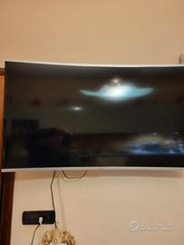 Televisore curvo 49 pollici AKAI modello CTV500TS